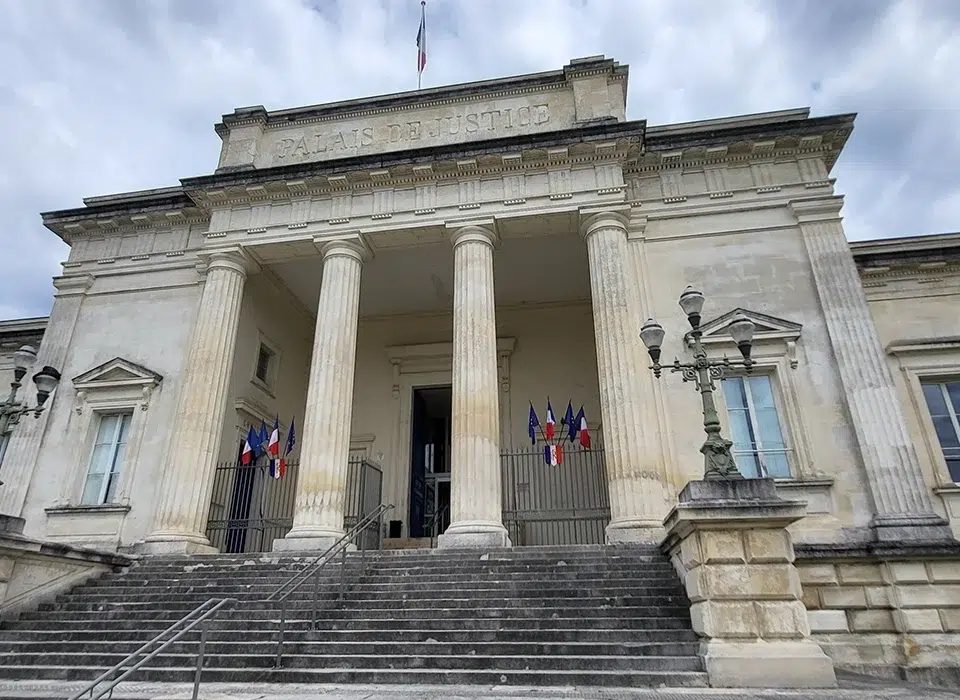 actualite three header